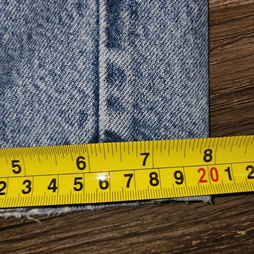 Levis 550 Mens 32x30 Distressed Relaxed Fit Straight Leg Light Wash Jeans Blue